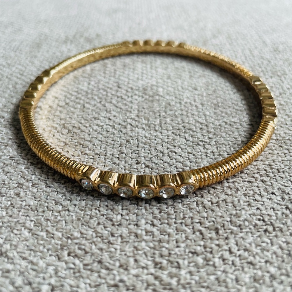Graziano Set of 2 Gold Tone Bangle Bracelets Clear Bezel Set Rhinestones Vintage - Picture 8 of 8